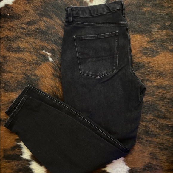 American Eagle Outfitters Black Straight Leg Jeans - Picture 1 of 3
